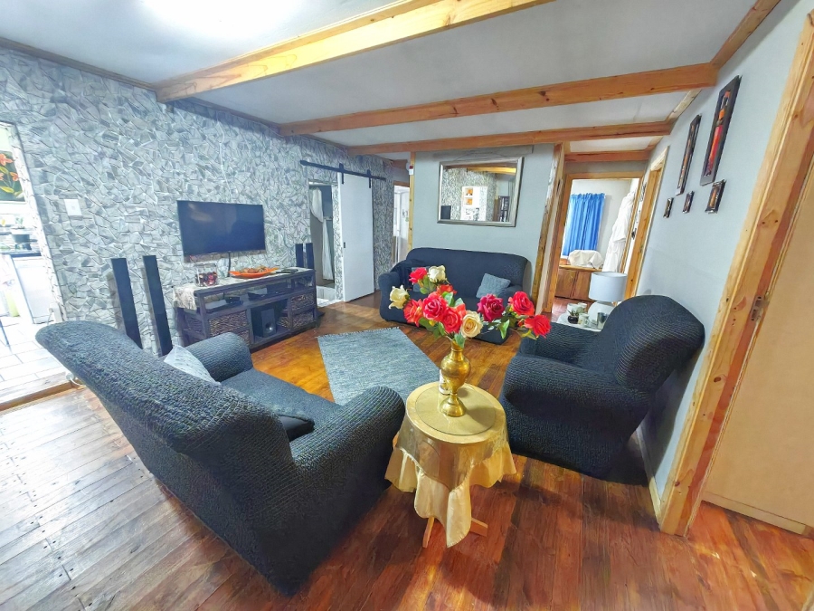 7 Bedroom Property for Sale in Bayswater Free State
